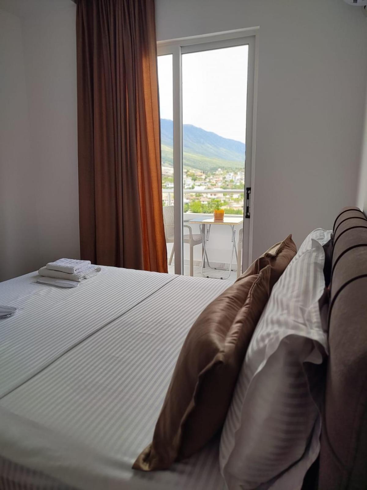 Vladimir Estate Hotel Gjirokastër Eksteriør billede