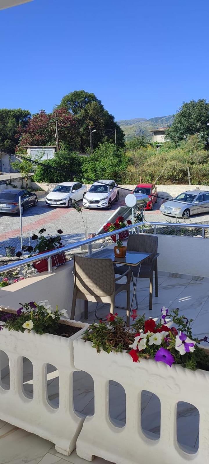 Vladimir Estate Hotel Gjirokastër Eksteriør billede